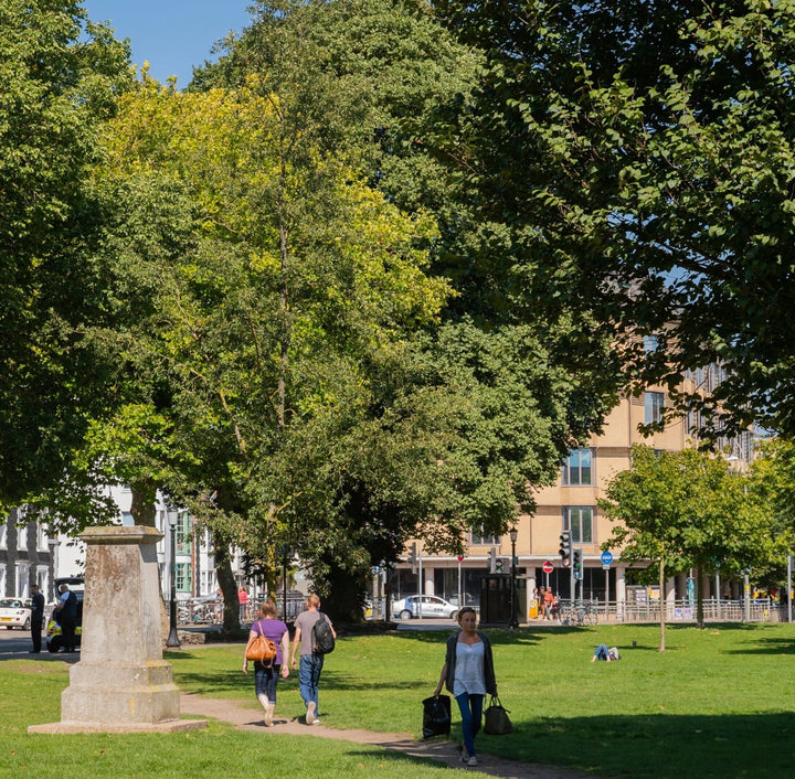 Dog Friendly Park Brighton - Victoria Gardens - Central Brighton - King & Queen Pub