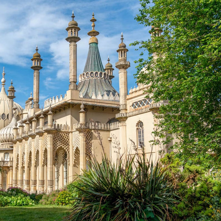 Dog Friendly Park Brighton - Pavilion Gardens - Brighton Pavilion 